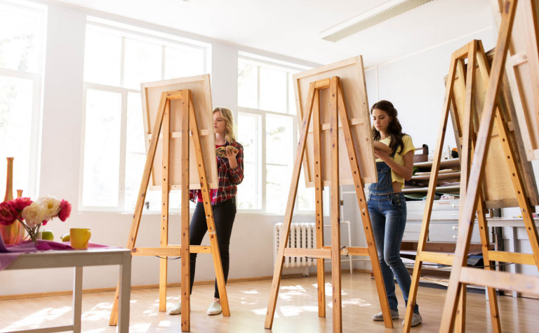 life drawing class team days